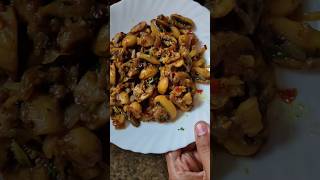 चटपटा मशरूम फ्राई😋😋🍄| #shorts #mushroom #trending #easyrecipe #breakfast #youtubeshorts #easyrecipe