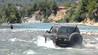 Toyota Land Cruiser Vx 80 Cross The River