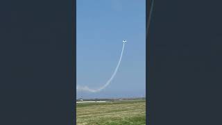 Tom “Lark” Larkin performs in his mini jet at the Cleveland Nat’l AIR SHOW, 2023. ￼