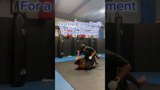 Basic MMA Mount Escape #mma #ufc #bjj #shorts