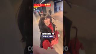 Giovanna Correndo NO AEROPORTO