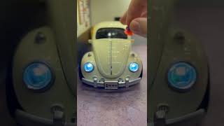 R$ 259,00Miniatura Fusca Escala 1/18 com Som, Luz e Buzina -22,5cm de Comprimento