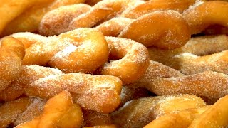 38년 경력, 1개 200원!!! 도너츠 / 영천시장 옛날꽈배기 / Amazing skill of Making doughnuts, Korean street food