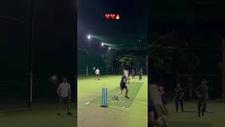 Fast bowling at it's best🏏 #cricket #cricketshorts #fastbowling #batting #viral