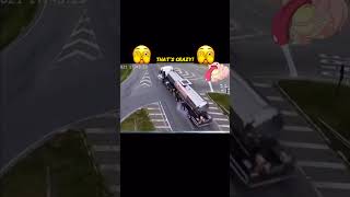 Truck crash 😯#shorts #shortstrend #shortschallenge #shortsvideo #trendingshorts