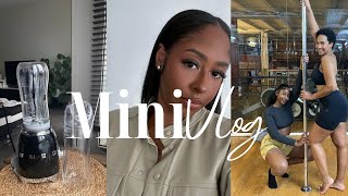 VLOG | NOUVEAU SMEG MINI BLENDER UNBOXING + MON PREMIER COURS DE POLE DANCE  ET CHITCHAT TIME !