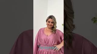 Vestido Cetim Texturizado Plus Size: Seu Aliado para Brilhar em Festas