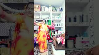 Edi ki dhamak Daud rahi ho Rasiya Mini block Mein dance ki video #bhojpuri