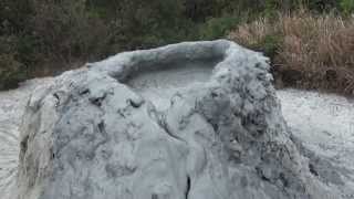 烏山頂泥火山 - WuShanDing Mud Volcanoes, Kaohsiung, Taiwan