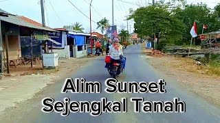 Sejengkal Tanah Cover Alim Sunset