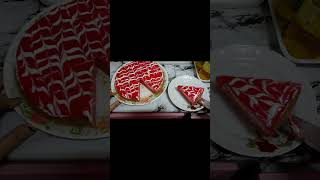 جاتو شاتو الفراوله 🍓ببيضه واحده والطعم حكايه 👌ولا تنسوا الاشتراك في القناه والليك والشير والكومنت 🍓