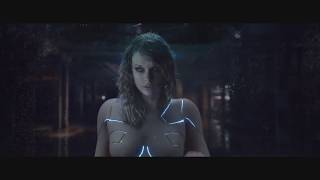 Taylor Swift fist bump in sexy body suit!  VIDEO LOOP!