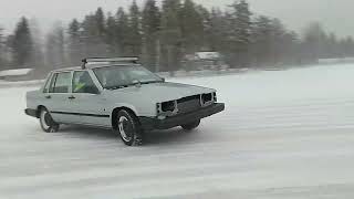 Volvo 740 Diesel drifts on ice and spins out