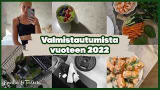 LAHJOITIN PUOLET VAATEKAAPISTA || Emilia & Felicia