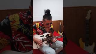 JC Blues Channel Estudiando las bases del Tapping Recordando mi primer influencia Eddie Van Halen ♥️