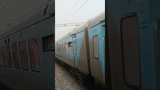 INDIAN SATABDI OVERTAKING YOGA EXPRESS AND SKIPPING TAPRI RAILWAY STATION AT FULL SPEED