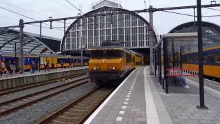 NS 1751+DDM-1 7213 'Dolfijn' vertrekken van Amsterdam Centraal