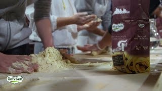 Mani in Pasta con gli Studenti dell' Istituto Federico II di Apricena, ed i ragazzi in Erasmus