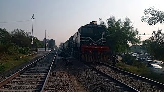 FAST 7UP TEZGAM EXPRESS & GEU-40-9023 PAKISTAN RAILWAYS