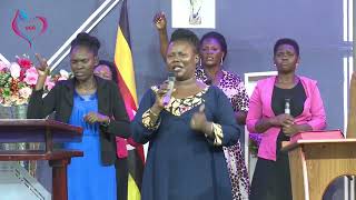 DEEP WORSHIP MOMENT With Mumbeja Miriam Mugabi live @ UCC KASUBI INNERMAN 02 09 2022