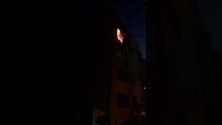 Evacuan edificio en Soledad, tras incendio en un apartamento