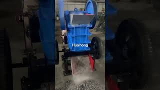 Mobile jaw crusher run by diesel engine #jawcrusher #crusher #diesel