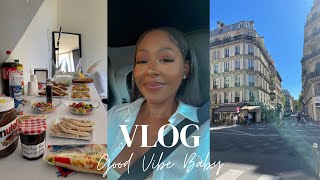 VLOG: Sunday brunch fait maison , GRWM make-up et chichat, sortie entre amis, good vibes as usual !