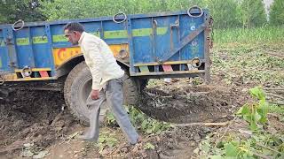 आज तो गिले खेत में फस गए #mahindra #popular #viral #video #tractor