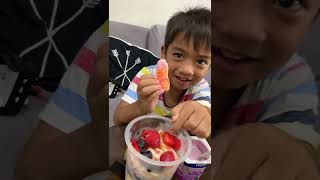 BERRIES MUKBANG  #berries #mukbang #kiddoo