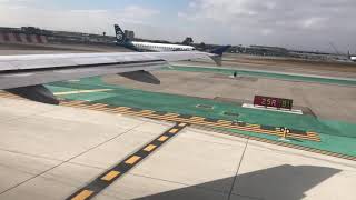 Amazing takeoff out of LAX on 25R