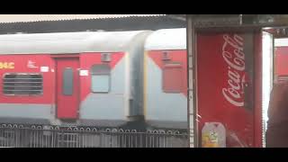 12138/Punjab Mail Overtakes Devgiri Express At Thane Jn