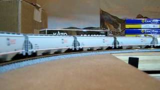 N Scale Canadian Pacific Grain Train