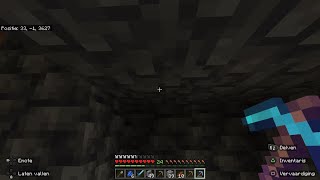 Minecraft_20230808 try to find gold 2