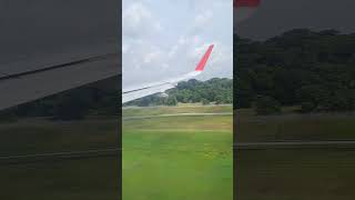 Mendarat di Changi Airport dengan airasia #landing #airasia #changiairport #singapore #airplane