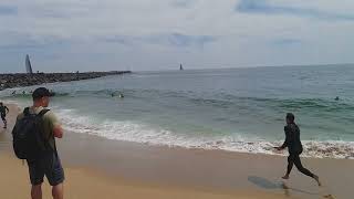 Paddle surfers New Port Beach: gegenläufig - oncoming traffic