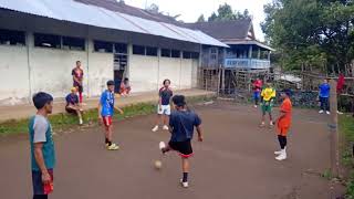 Sepak takraw kampung