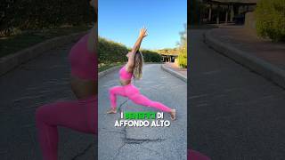 Benefici Affondo Alto🧘🏼‍♀️ #yoga #yogagirl #yogapose #tutorial #asana #yogapractice #workout