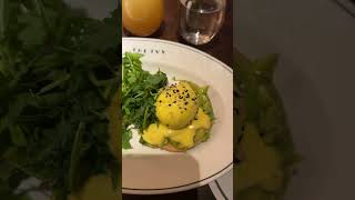 #avocado #eggsbenedict at the ivy breakfast