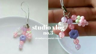 studio vlog 03 | making pink strawberry pastel charm.