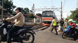 hunting krl dan kereta barang ll di jpl 19 pasar minggu ll moment