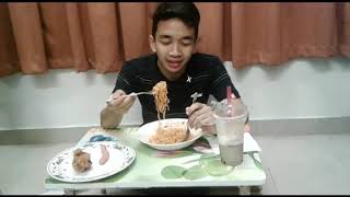 English Project - Food Review Maggi Pedas Giler