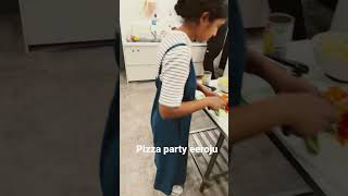 Pizza party in Japan eeroju