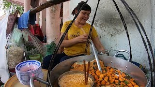 Gánh bún riêu vỉa hè 30 năm lên báo nước ngoài làm Trường Giang, Lý Hải mê mẩn