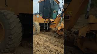 The Science of Operating a Road Sweeper||machinery road