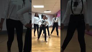 Naacho Naacho Girls Dance