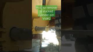 how to remove a stucked cylinder pin Vid#2