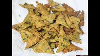 Methi atta triangles/Indian snacks/Holi special snacks recipes/Holi Party snacks/Holi snacks