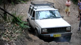 Hill climb @ Monkey Gum  - XJ Cherokee (1)