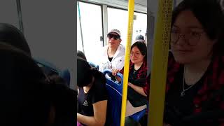 Cómico en bus /venezolanos vs peruanos