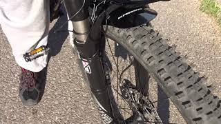 blokada widelca rock shox